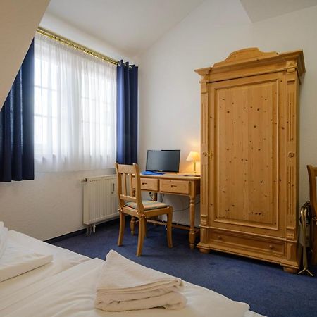 Hotel Zum Engel In Speyer - Roemerberg Berghausen  Екстериор снимка