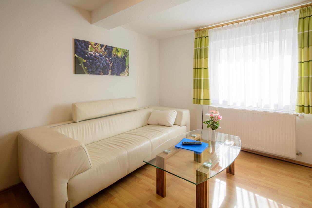 Hotel Zum Engel In Speyer - Roemerberg Berghausen  Екстериор снимка