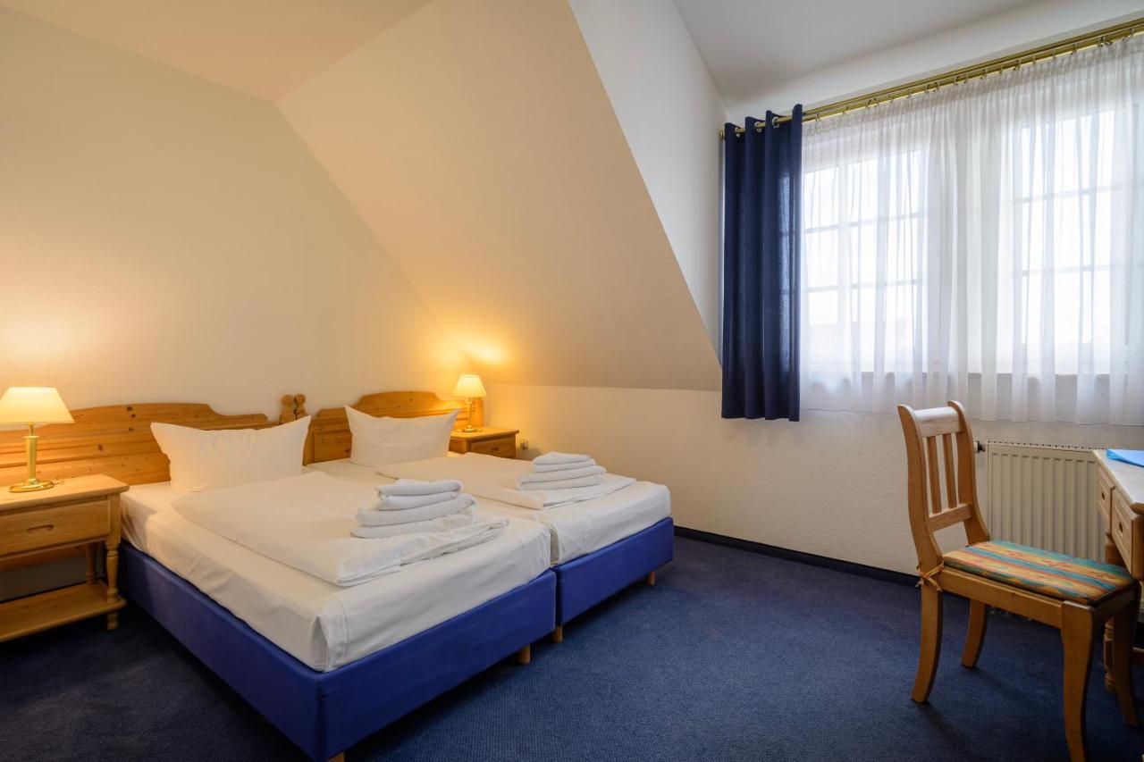 Hotel Zum Engel In Speyer - Roemerberg Berghausen  Екстериор снимка