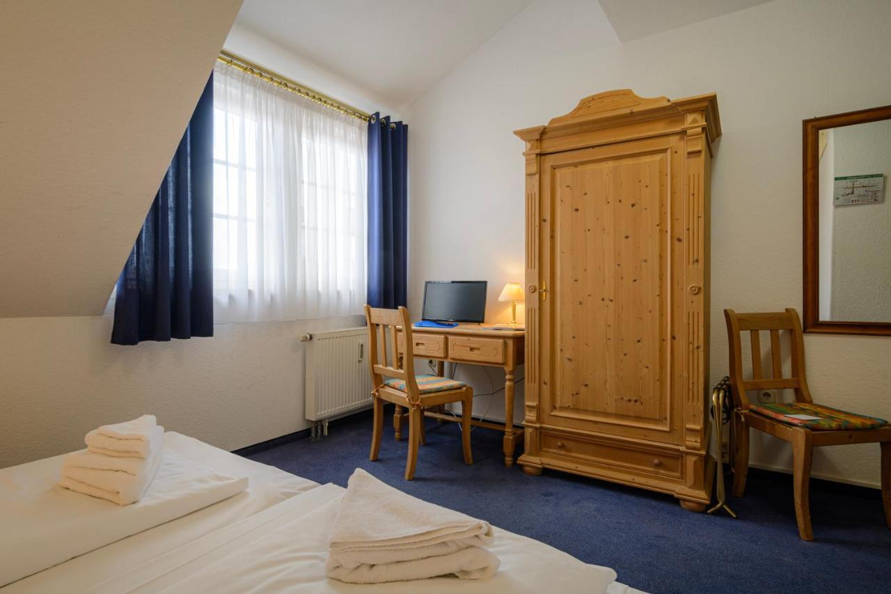 Hotel Zum Engel In Speyer - Roemerberg Berghausen  Екстериор снимка