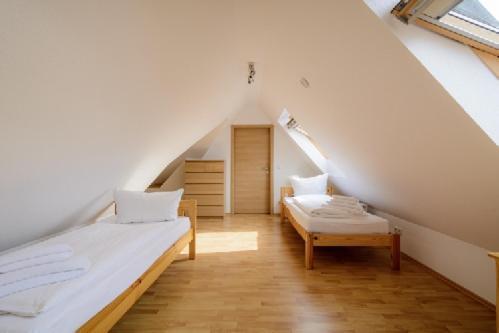 Hotel Zum Engel In Speyer - Roemerberg Berghausen  Екстериор снимка